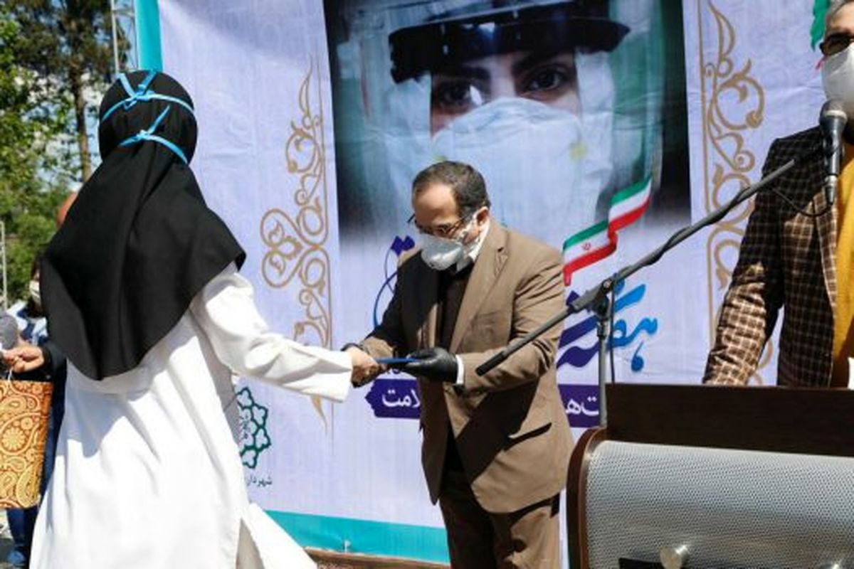 تقدیر و تشکر از مدافعان سلامت در بیمارستان بوعلی منطقه ۱۳