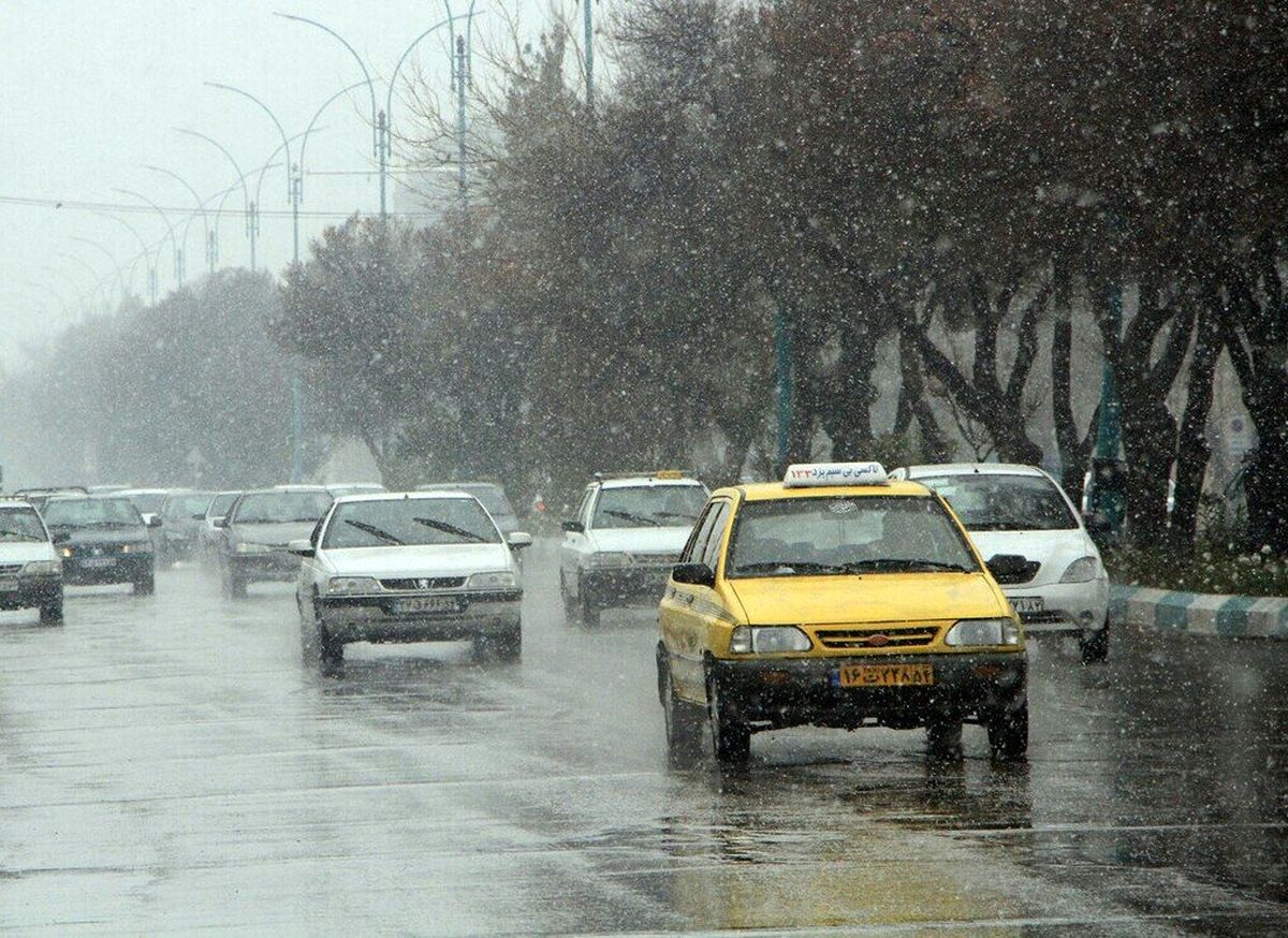 کاهش ۵ تا ۷ درجهای دمای هوا در نوار شمالی کشور و بارش برف و باران در اکثر استانهای کشور