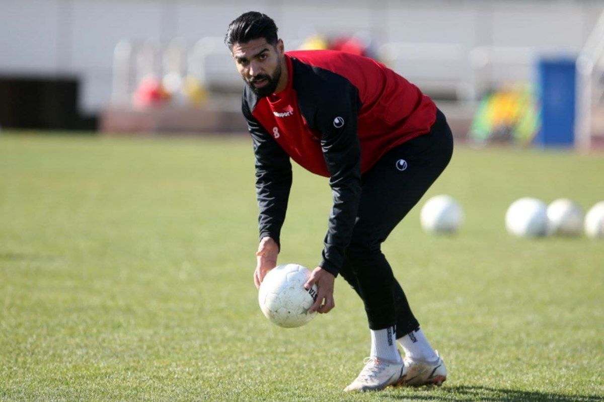 سرپیچی یک پرسپولیسی از فرمان گلمحمدی