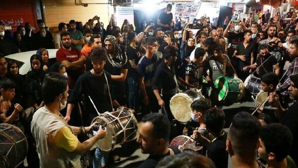 برگزاری مراسم یادبود جانباختگان حادثه متروپل آبادان در مساجد و مصلیهای سراسر کشور