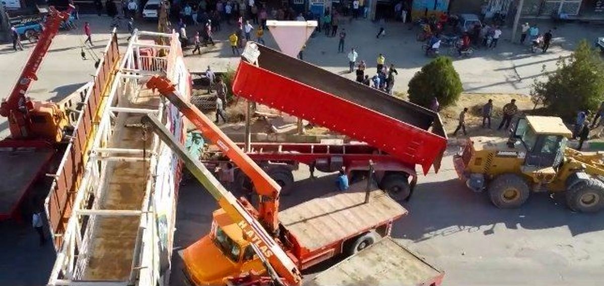 در برخورد تریلر با پلهوایی یک نفر جان باخت!