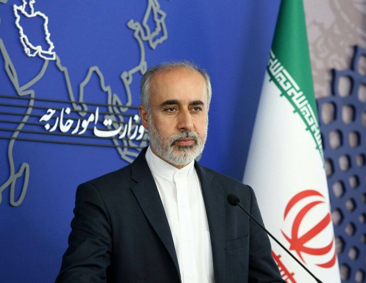 دولت و ملت ایران در برابر زیادهخواهی استعمار ایستاده است