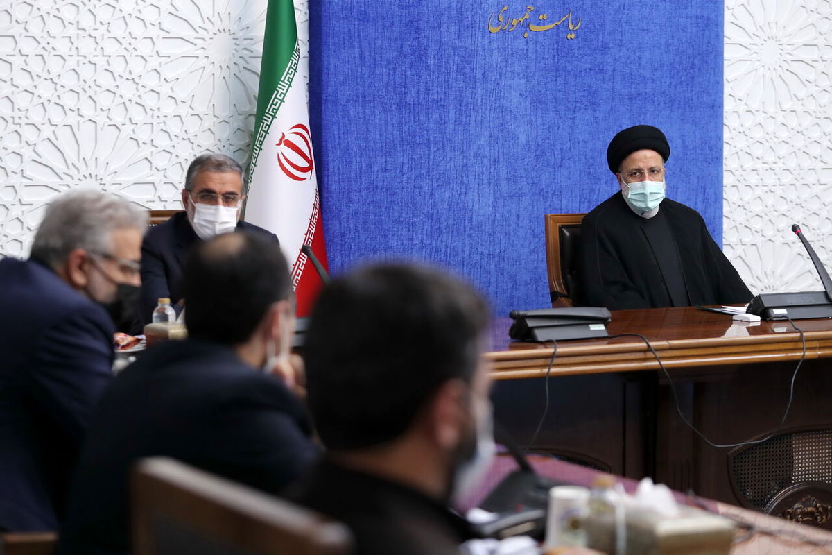 آیتالله رئیسی: دستگاههای اجرایی کاهش نرخ تورم و رفع دغدغه رهبری در این زمینه را دنبال کنند