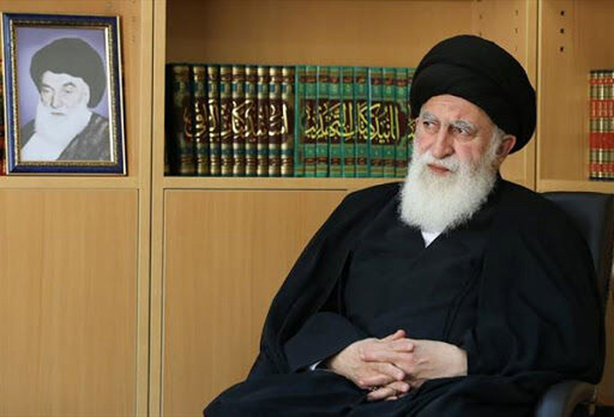 آیت الله علوی بروجردی: امکانی ایجاد کنید مردم بتوانند اظهارنظر و اعتراض کنند اینهایی که اغتشاش میکنند بچههای ما هستند ما نتوانستیم بین اینها تأثیرگذار باشیم تا بازیچۀ خارجی نشوند قربانی از هر طرف که باشد برای ما خسارت است