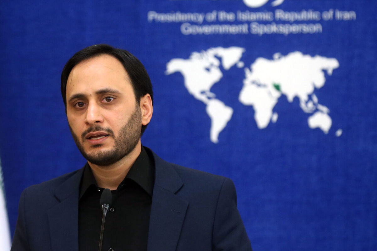 بهادریجهرمی: دولت قاطعانه مدافع حقوق امثال آرتینهاست از خون شهدای تروریستی شیراز نخواهیم گذشت