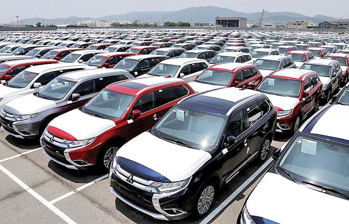 کاهش قیمت خودروهای وارداتی