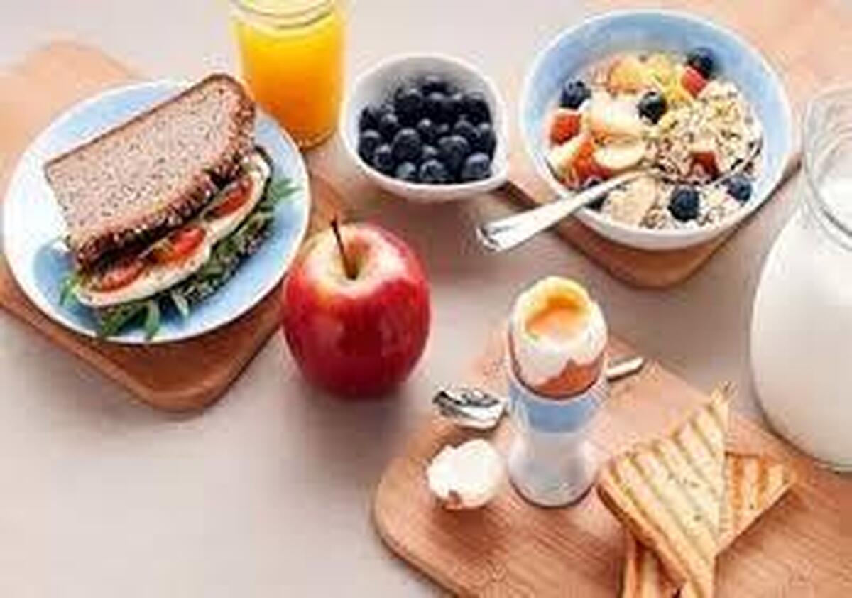 راز کاهش کلسترول با انتخاب زمان مناسب صبحانه!