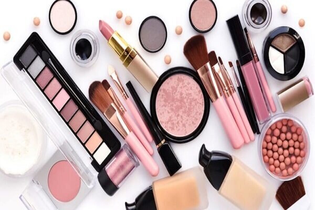 وجود فلزات مضر در محصولات آرایشی غیرمجاز؛ نظارت بر بازار تشدید شد