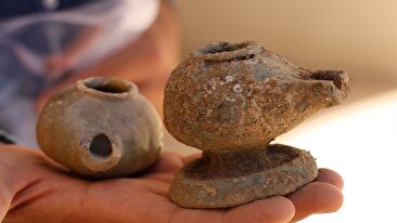 باستان‌شناسان در جستجوی کاخ‌های گمشده سلجوقیان / احتمال کشف قیصریه در گذر کمرزرین اصفهان / بیش از ۱۰۰ سکه تاریخی کشف شده‌است (فیلم)