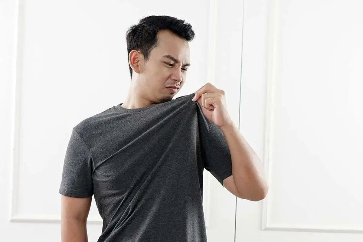 اگر بدنتان بوی بد می‌دهد، این ۳ ویتامین را بخورید