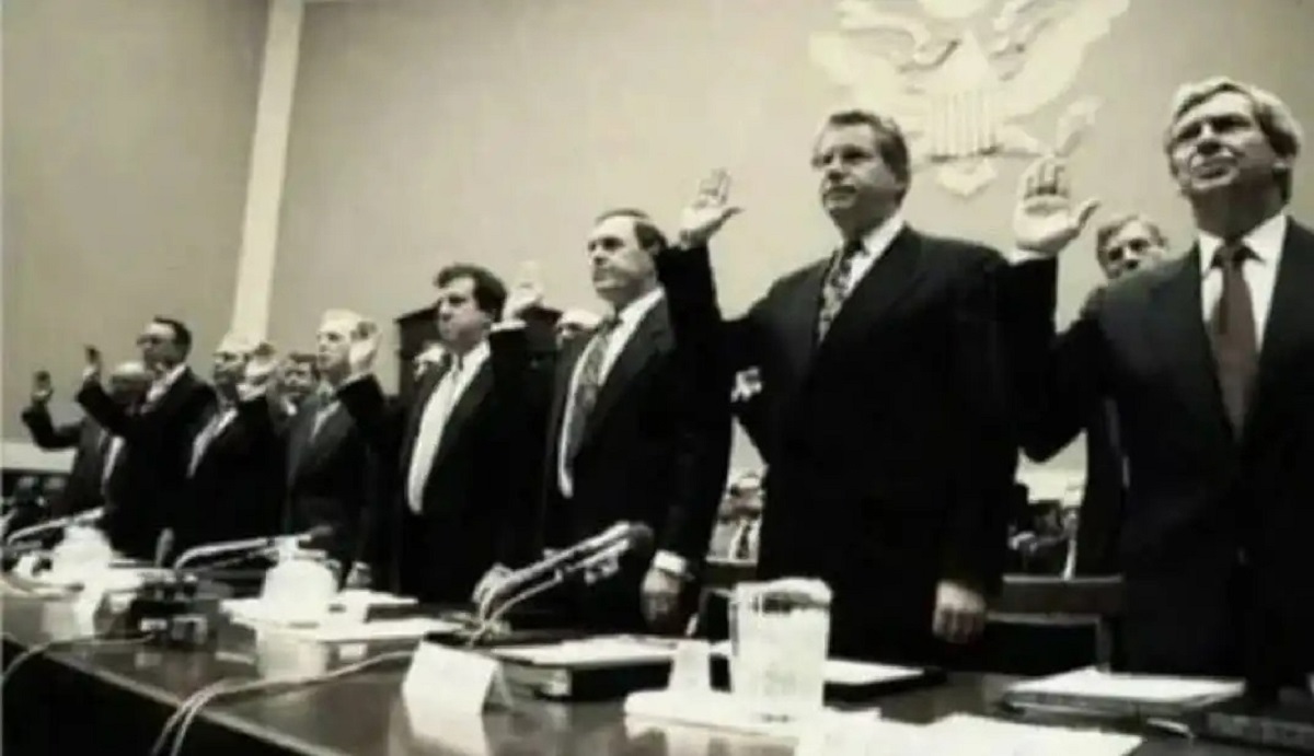 هفت مرد و یک دروغ بزرگ