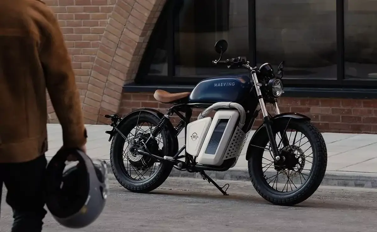 موتورسیکلت‌های برقی نیازمند گواهینامه هستند