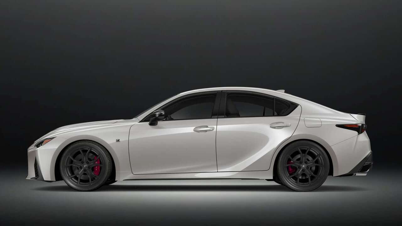 رنگ‌های محبوب سال ۲۰۲۵ در صنعت خودروسازی